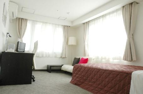 فندق ساغاميهارافي  Jn Family الغرفة الصورة